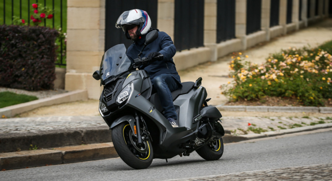 Pressemitteilung  Peugeot Motocycles und Motul präsentieren die
